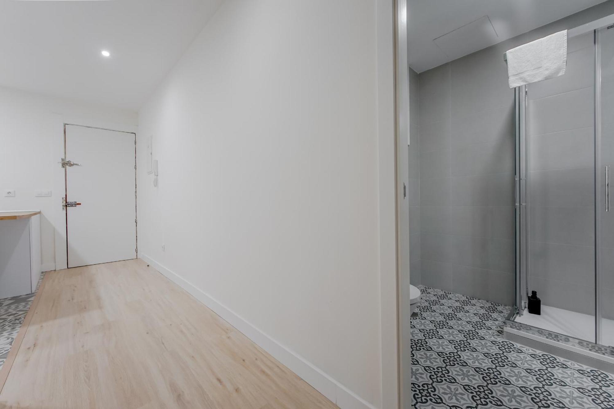 Modern Apt Para 6Pax En La Plaza De Tirso-Centro E1 Мадрид Экстерьер фото