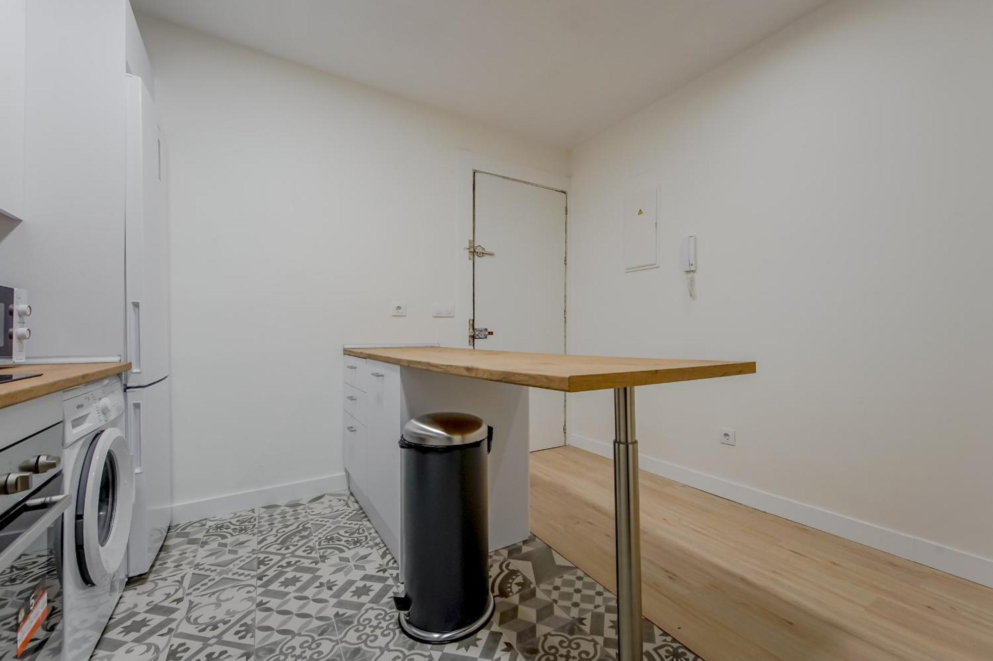 Modern Apt Para 6Pax En La Plaza De Tirso-Centro E1 Мадрид Экстерьер фото